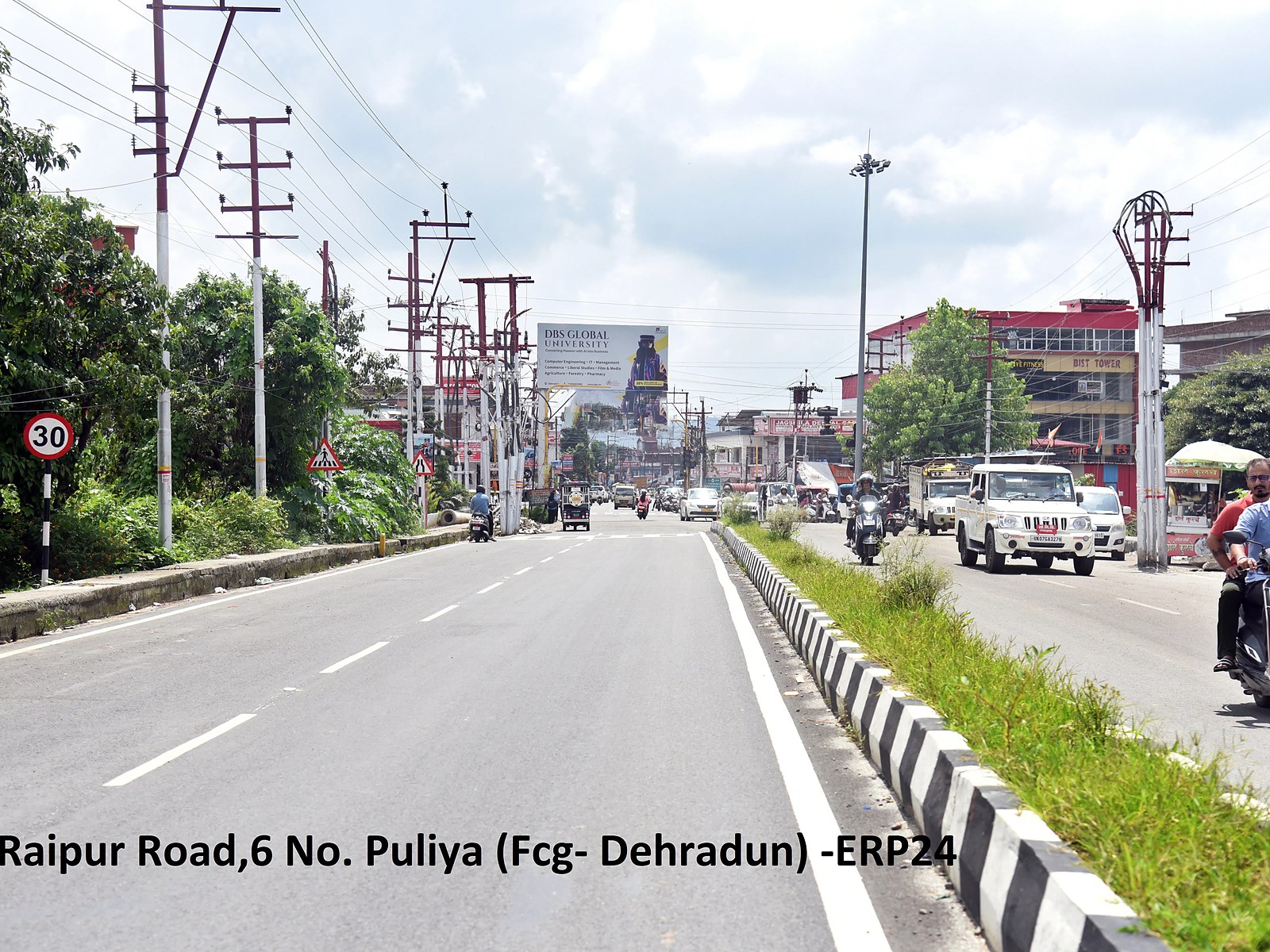 Unipole in Raipur Road, Dehradun